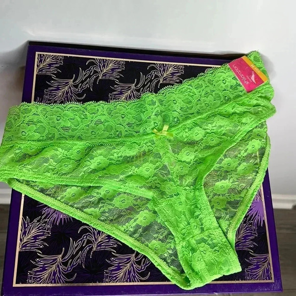Xhileration Womens/Juniors PANTIES Hipsters SIZE M NWT Green Lace - Picture 1 of 7